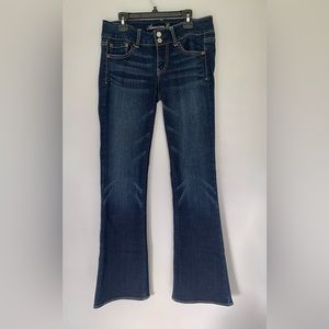 American  Eagle, mid rise super stretch, flared, jeans, dark wash, size 4